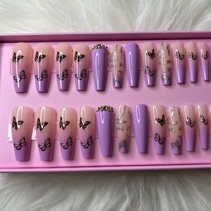 I’m selling butterfly press on nails which comes with glue in the box